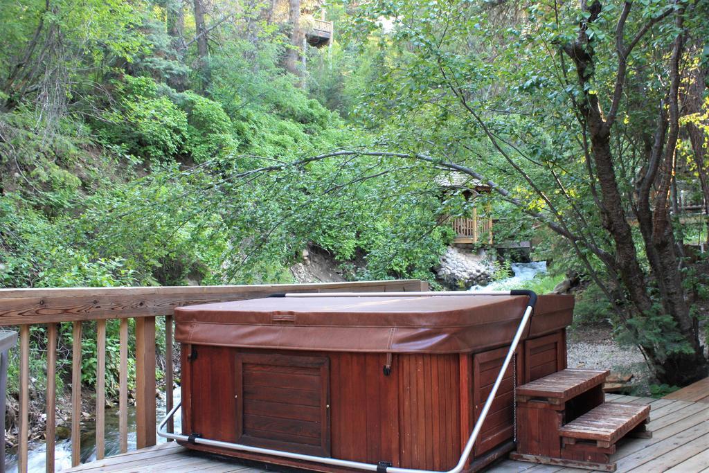 Cottage On The Stream Sundance, Utah Bagian luar foto