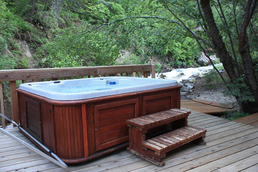 Cottage On The Stream Sundance, Utah Bagian luar foto